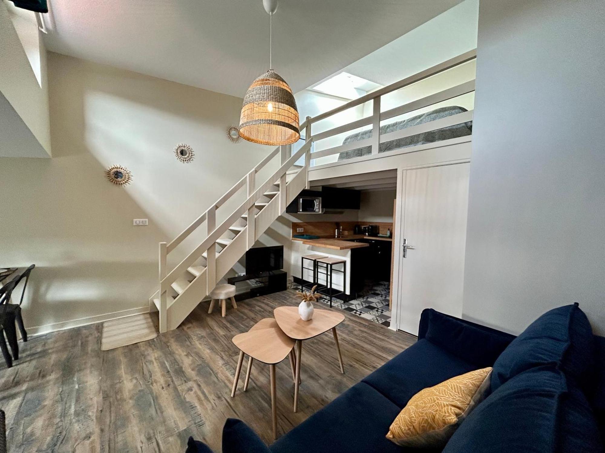 Votre Duplex En Hypercentre ! * La Rochelle (Charente-Maritime)
